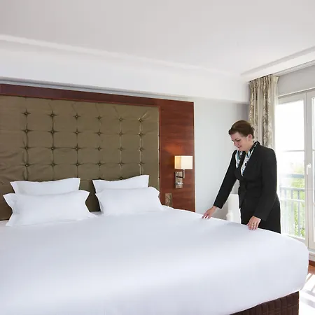 Ξενοδοχείο με διαμερίσματα Relais Val D'europe 4*