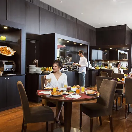 Relais Val D'europe 4*
