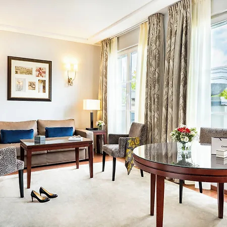 Hotel apartamentowy Relais Val D'europe 4*
