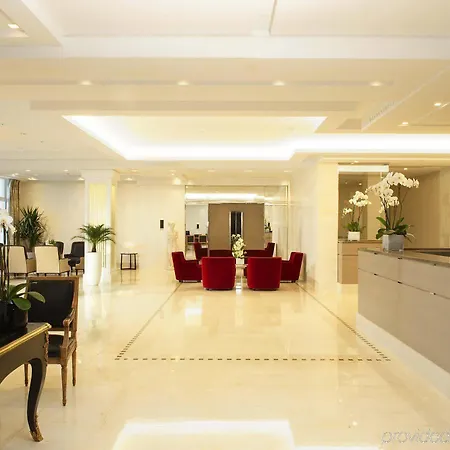 Relais Val D'europe 谢西