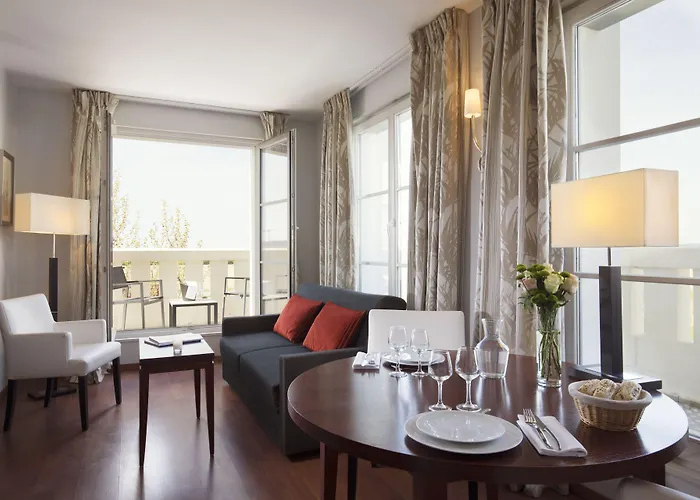 Relais Val D'europe 4*